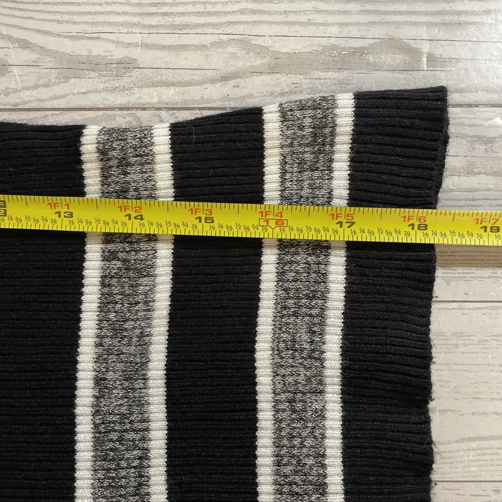 The Slope 3/4 Sleeve Black‎ Striped Cropped Pullover Sweater Women's Size Large